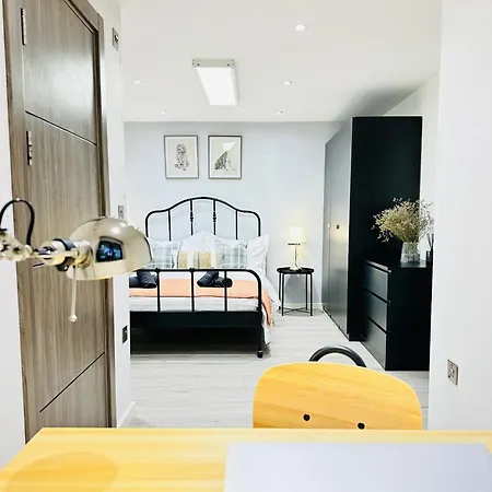 Goldersgreen Apartments By Sleepy London Room photo