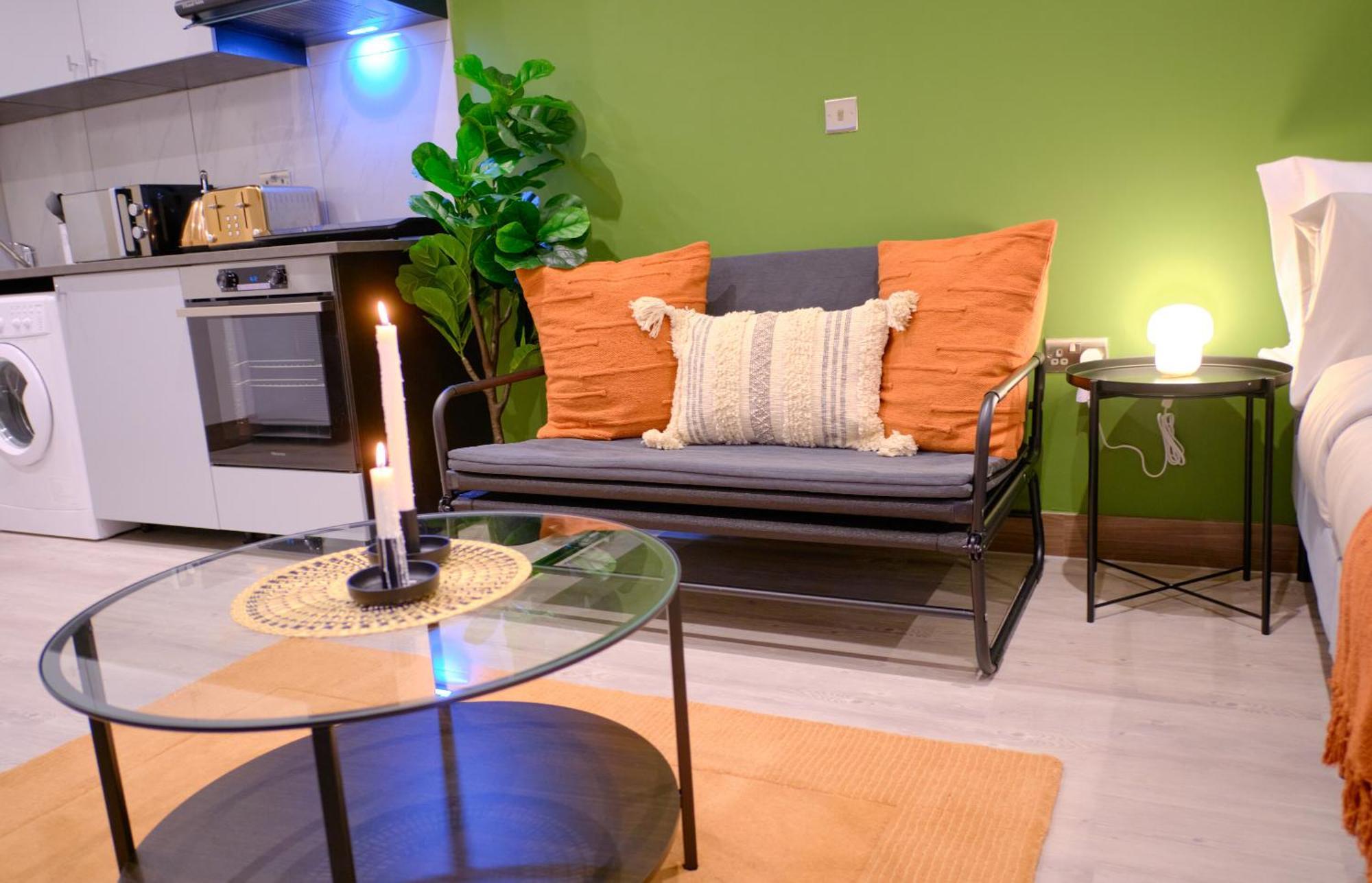 Goldersgreen By Sleepy Apartment